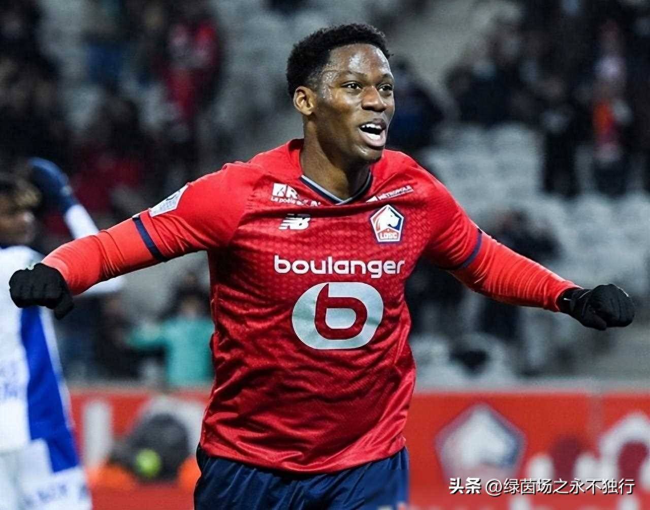 包含巴塞罗那前锋连场破门，欧洲豪门瞩目的词条