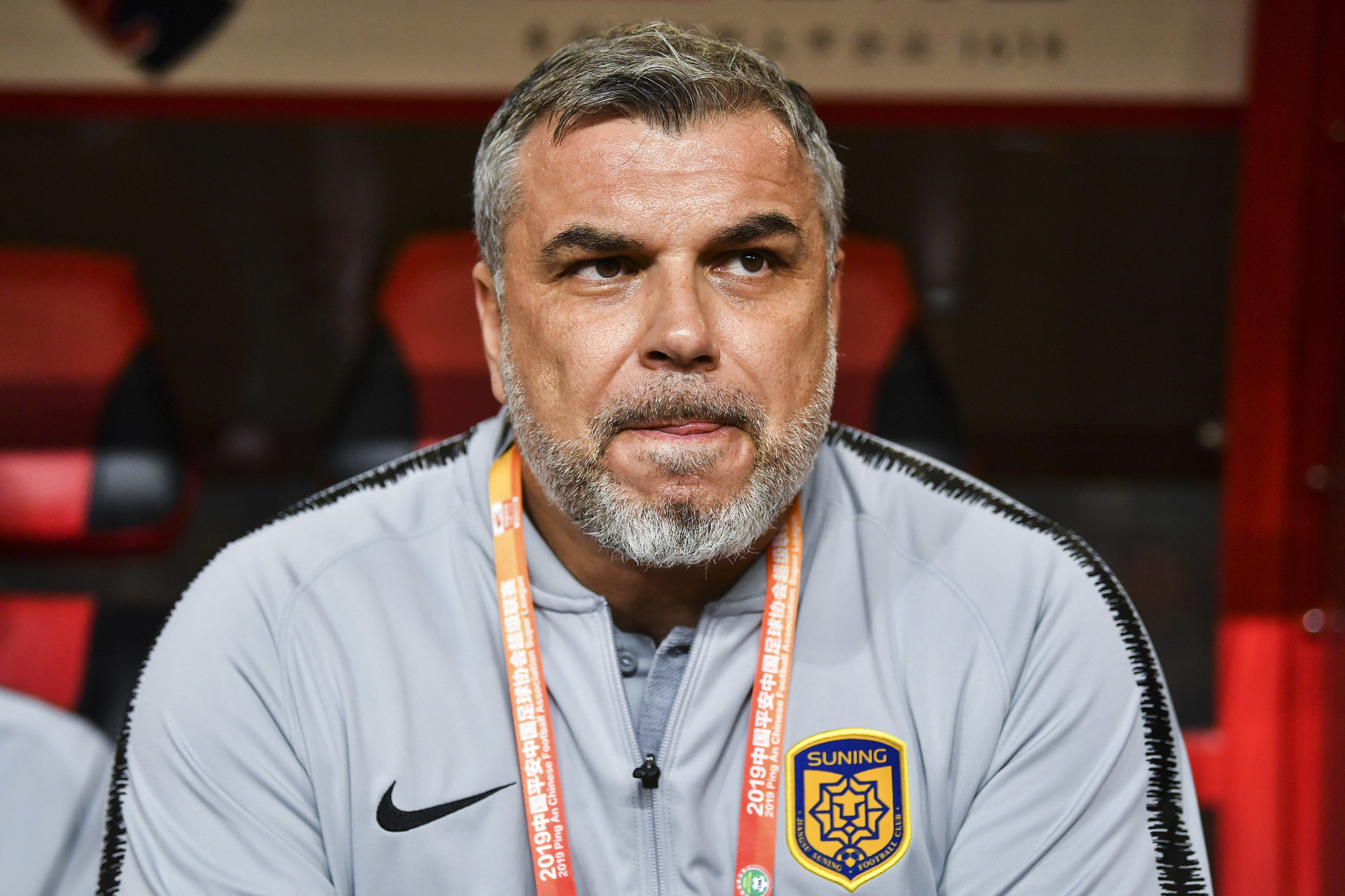 包含深圳佳兆业主场不敌江苏苏宁稳居中游的词条