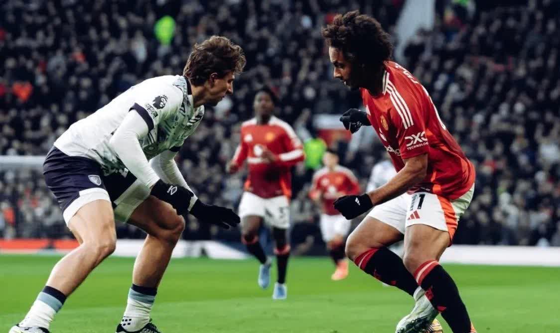 开云体育在线-利物浦主场绝平托特纳姆，英超争冠局势变数增加