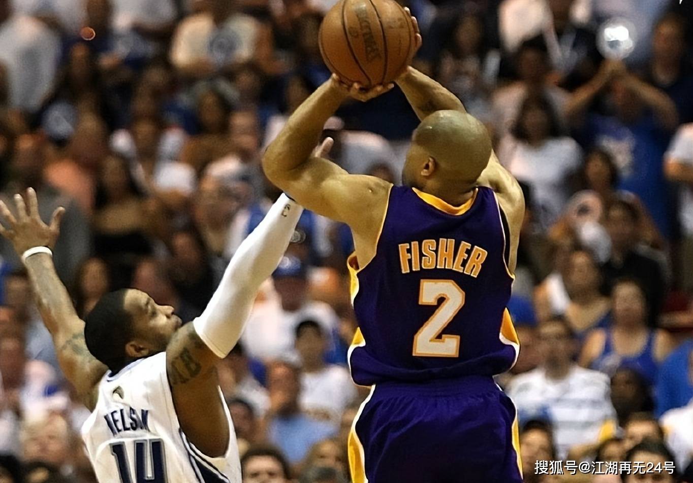 开云体育登录-NBA球员关键时刻表现抢眼，成为焦点