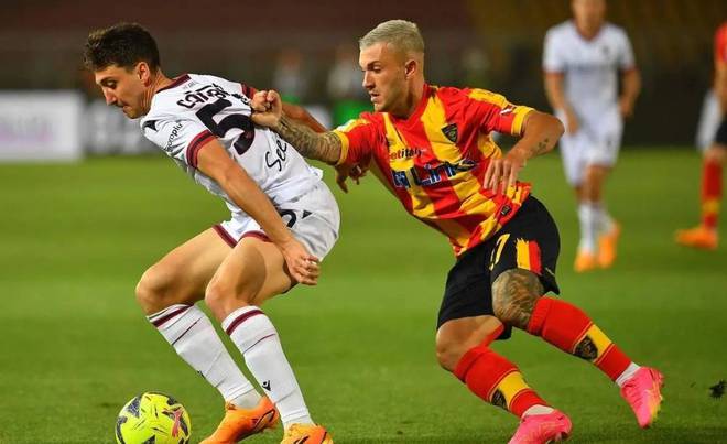 包含都灵逼平对手，联赛表现尚可！的词条