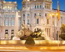 开云体育官网-马德里德比惨案，球迷沉默无语