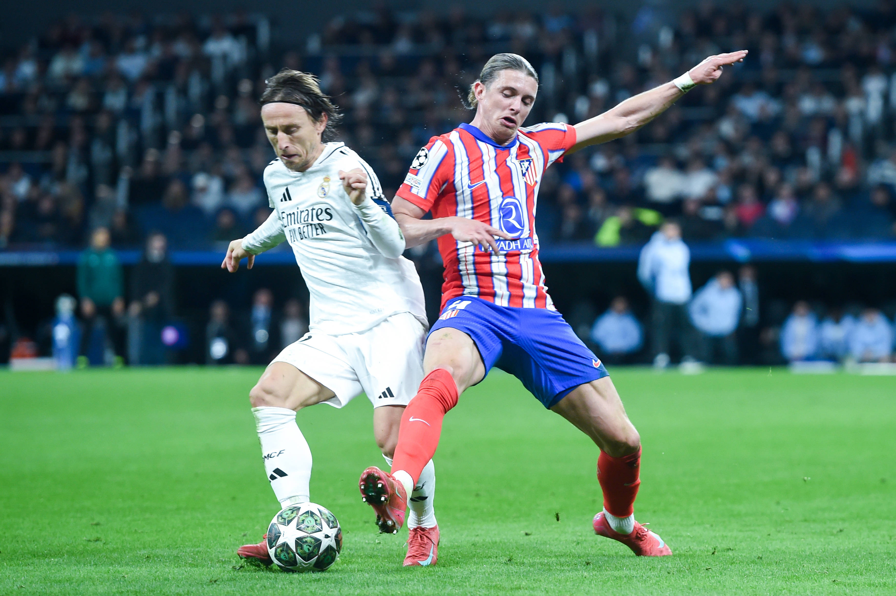 开云体育下载-罗马主场大胜热刺，晋级欧冠强