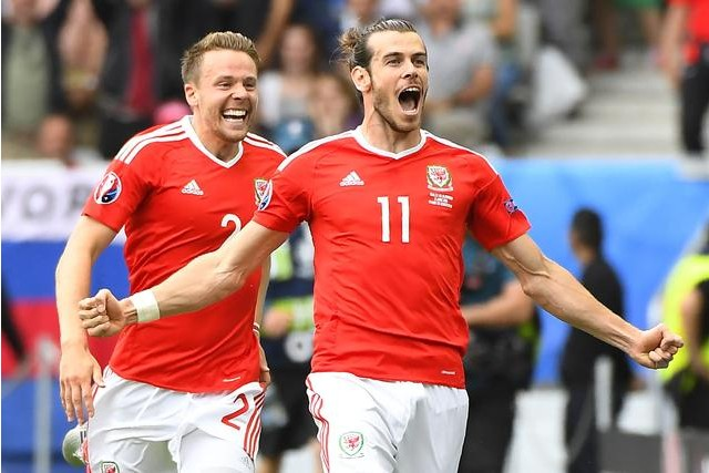 包含威尔士平捷克，小组悬念增加的词条