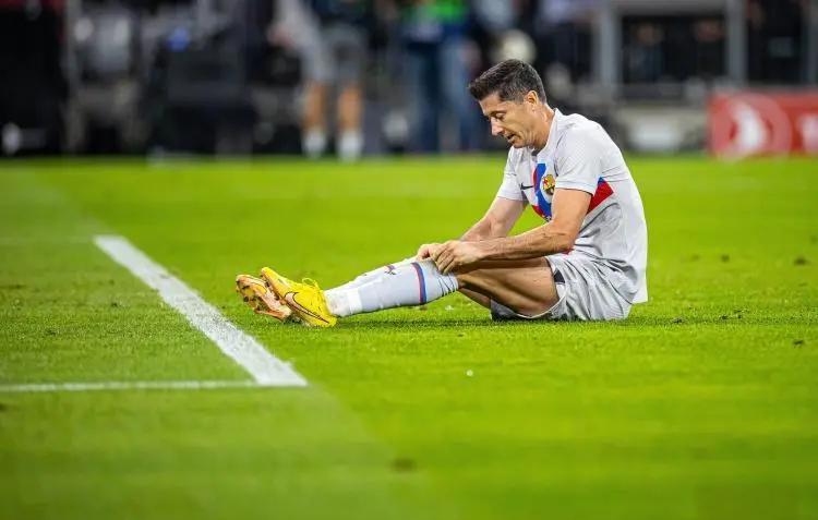 开云体育中国-巴萨惨败，欧冠曙光渐灭