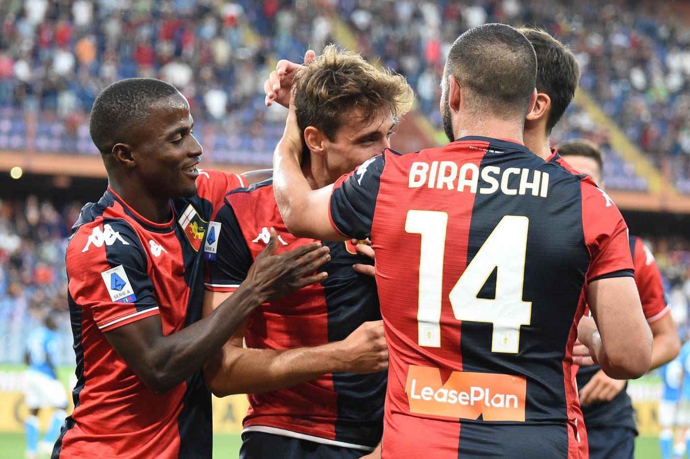 热那亚迎战弗罗西诺内，意甲非常之战的简单介绍