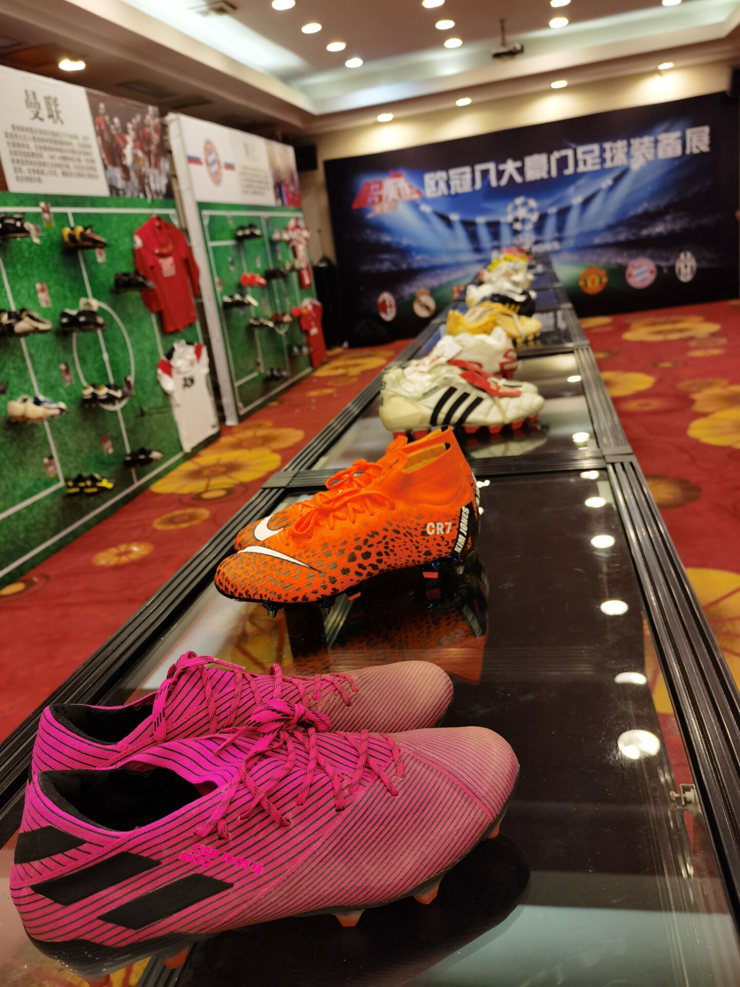 关于纷纷起舞！豪门足球队的冠军之路的信息