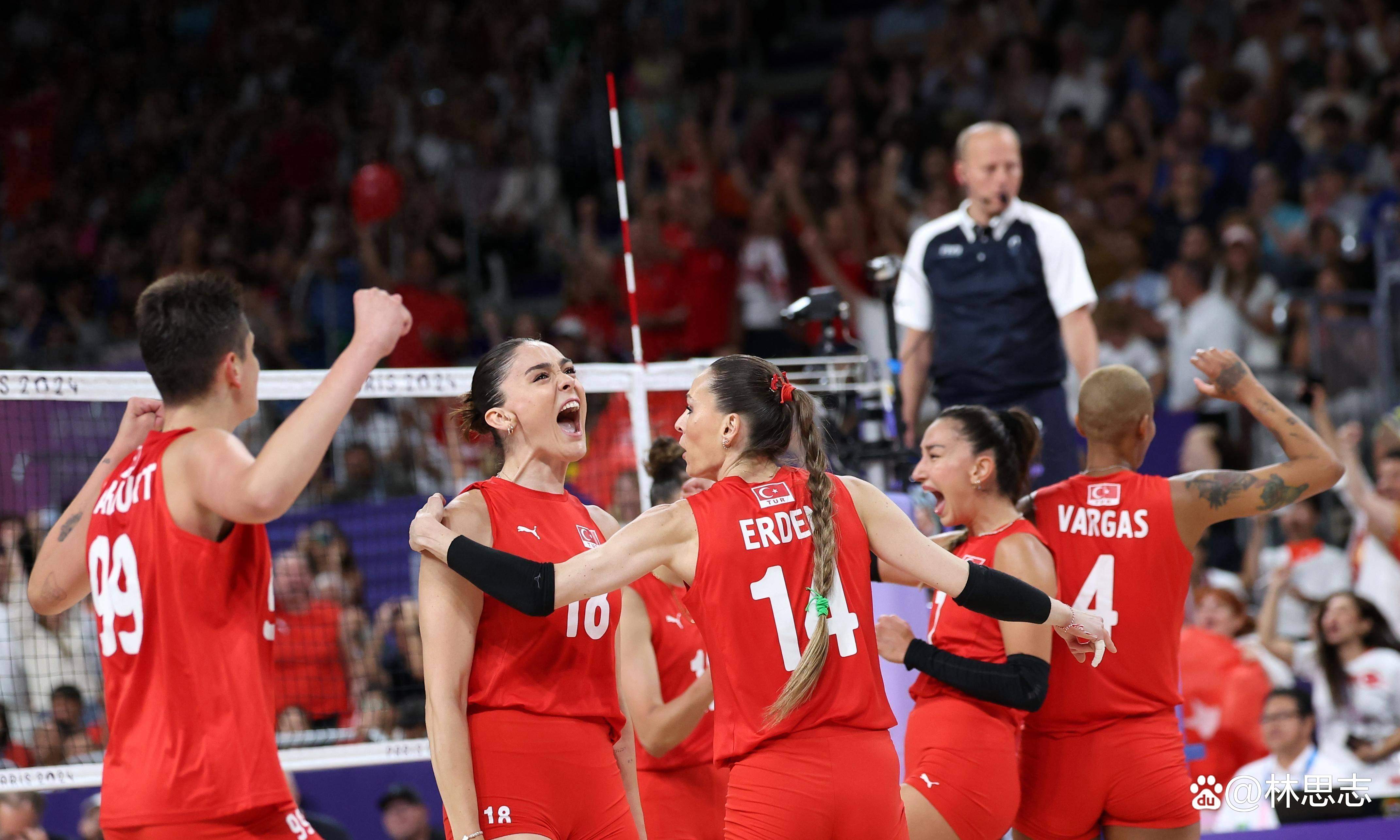 开云体育中国-波兰女足实力抢眼，获得关键胜利晋级四强的简单介绍