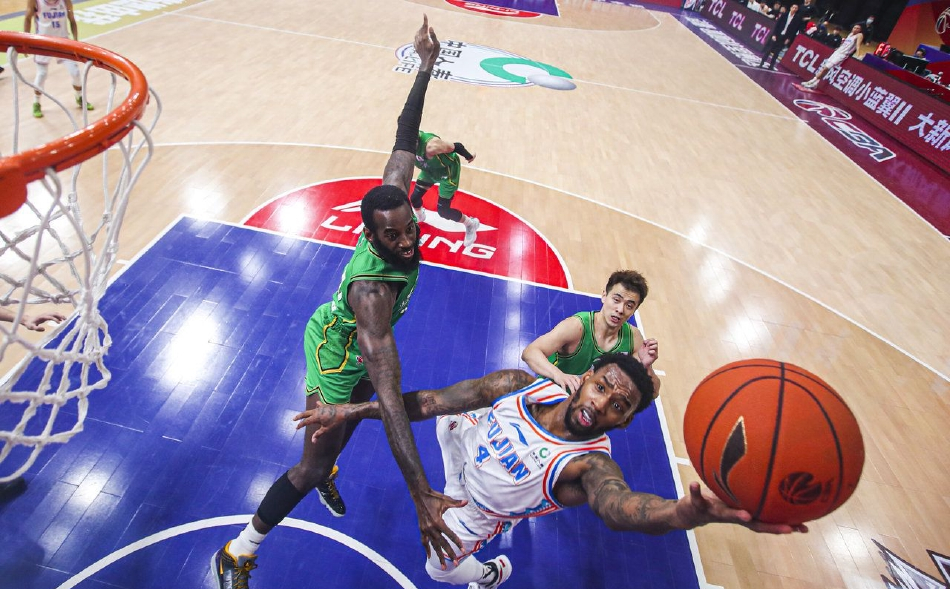 开云体育app-包含美国大学篮球赛印第安纳大学击败对手的词条