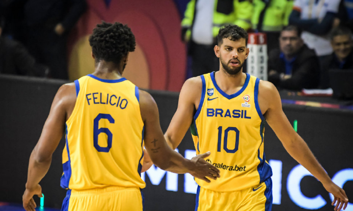 关于阿根廷男篮碾压热火，巴恩斯关键制胜的信息