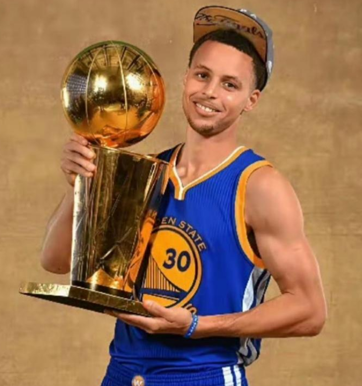 开云体育下载-勇士胜魔术，库里轰32分