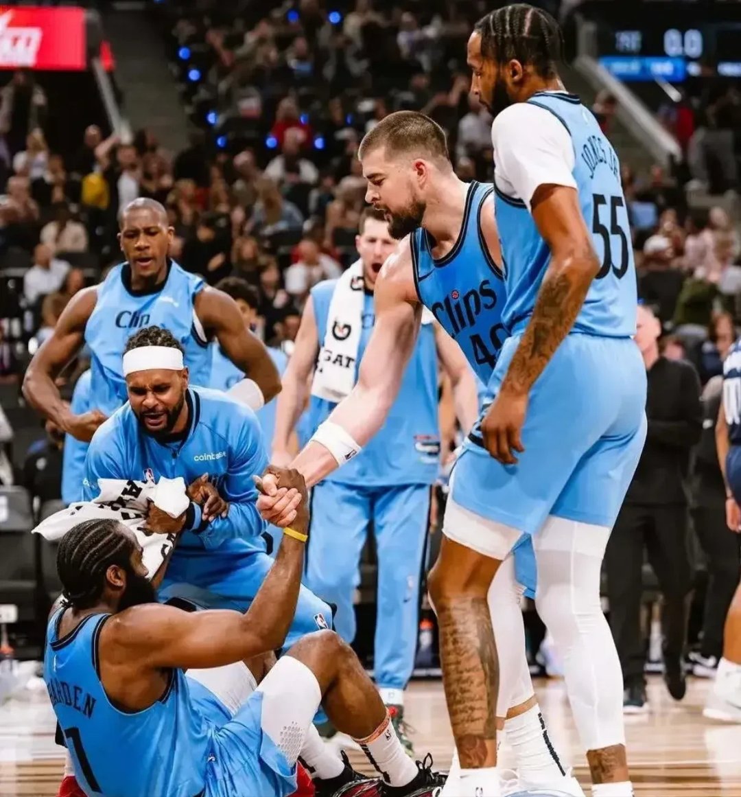 快船横扫老鹰，晋级西部半决赛锦上添花的简单介绍