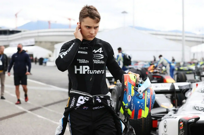 索伯车队力克威廉姆斯，皮亚斯特里带队取胜