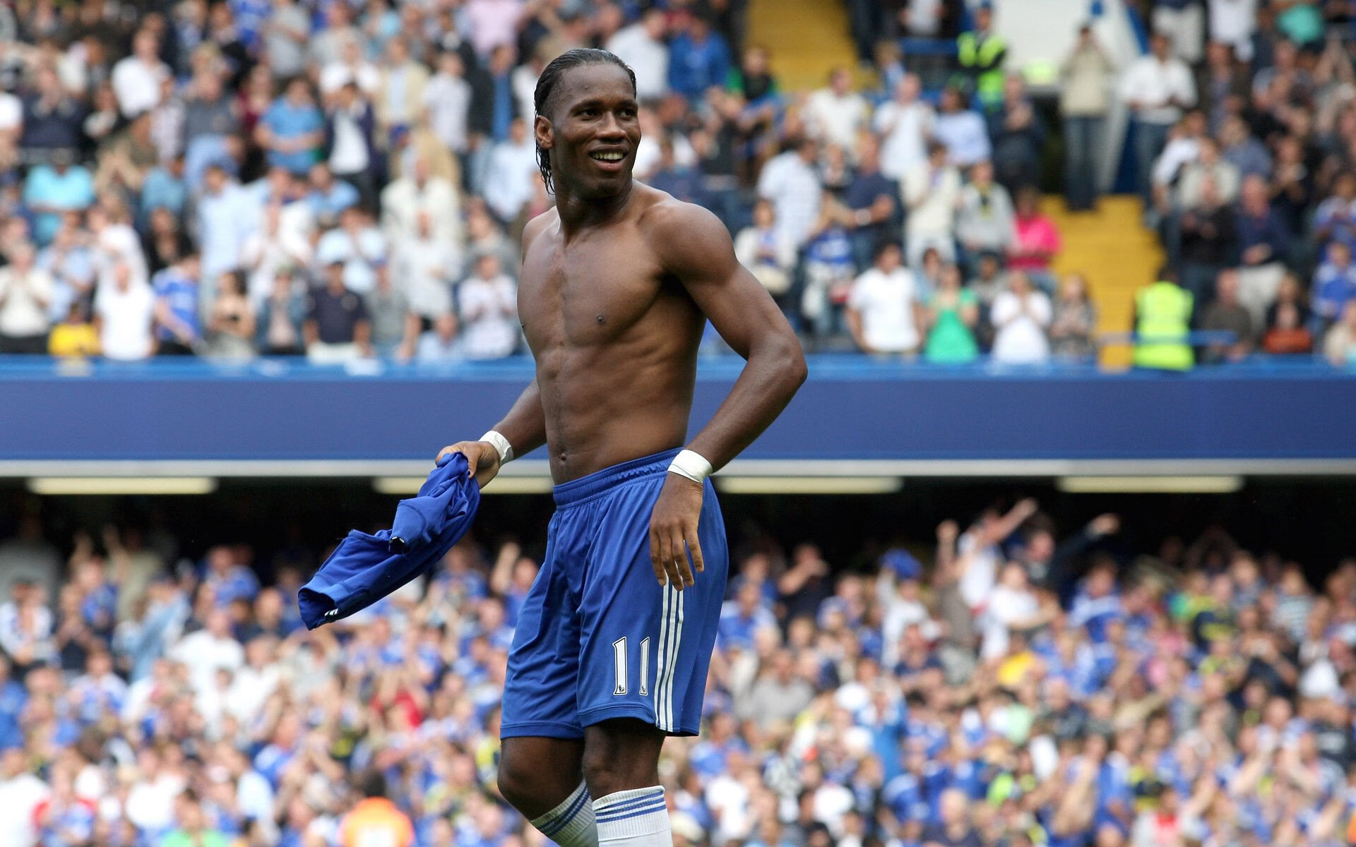 开云平台-冷月与烈焰，无名小卒保罗如何用一记绝杀撕裂夺冠热门深圳